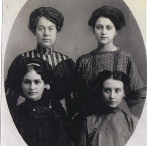 Meet your Posher, Ginger